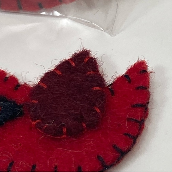 Red Cardinal Birds 100% Wool Felt 10 (2) Packs Embellishments Needle Felting - Picture 6 of 15